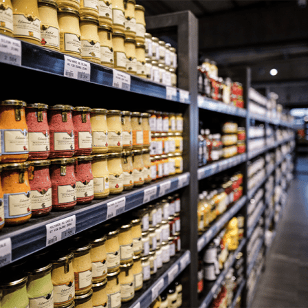 Moutarde au rayon épicerie à Rillieux-la-Pape