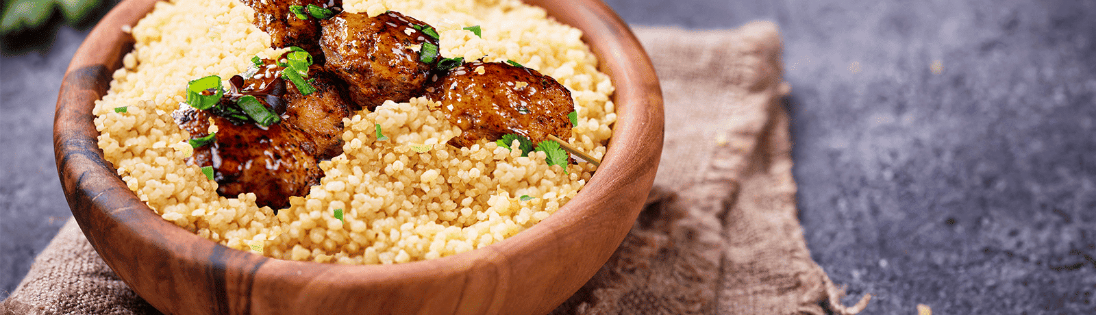 Banner : Boulettes de bœuf et couscous aux oignons nouveaux