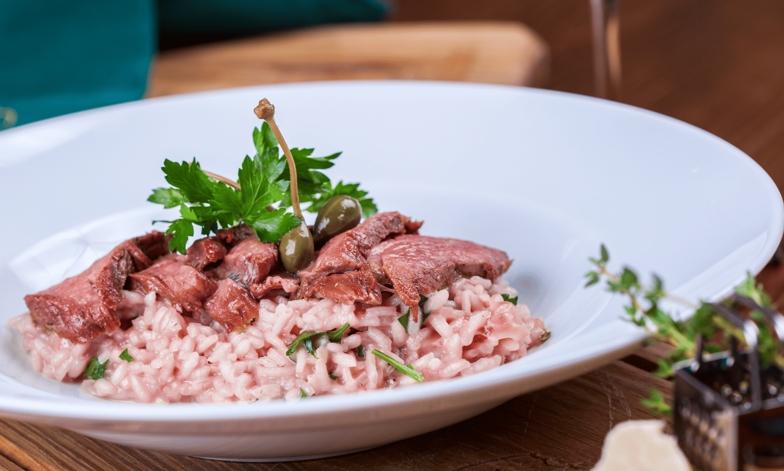 Rosbif de boeuf et risotto au vin rouge